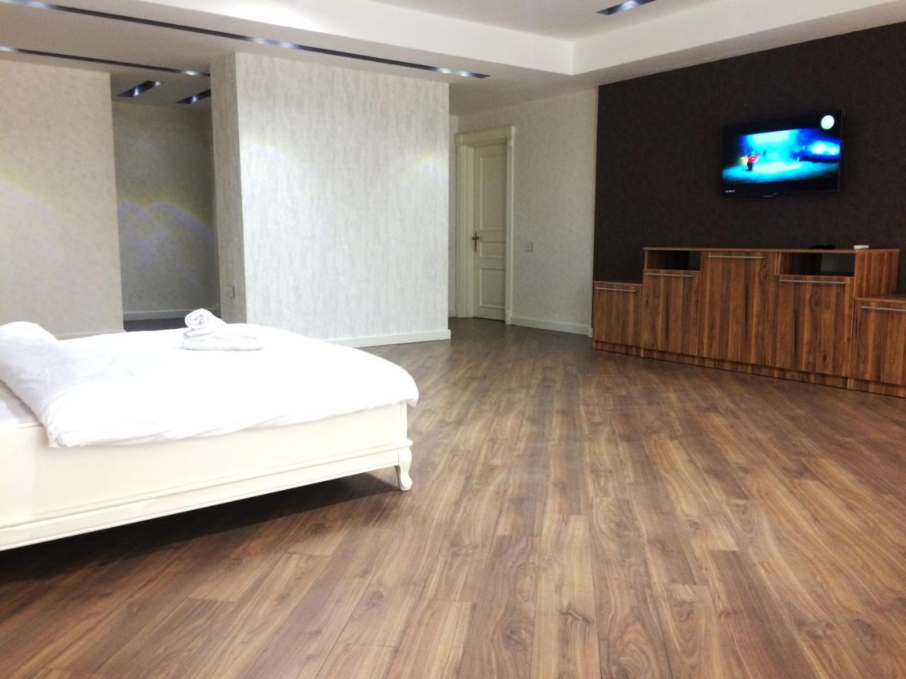 Park Azure Apartment Deluxe 2 Bedroom باكو المظهر الخارجي الصورة