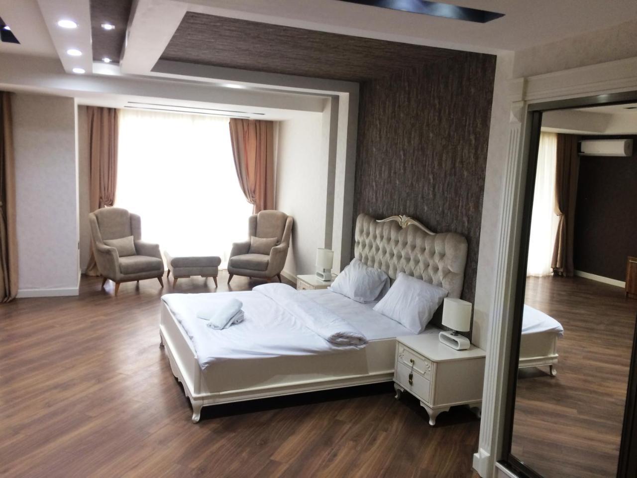 Park Azure Apartment Deluxe 2 Bedroom باكو المظهر الخارجي الصورة