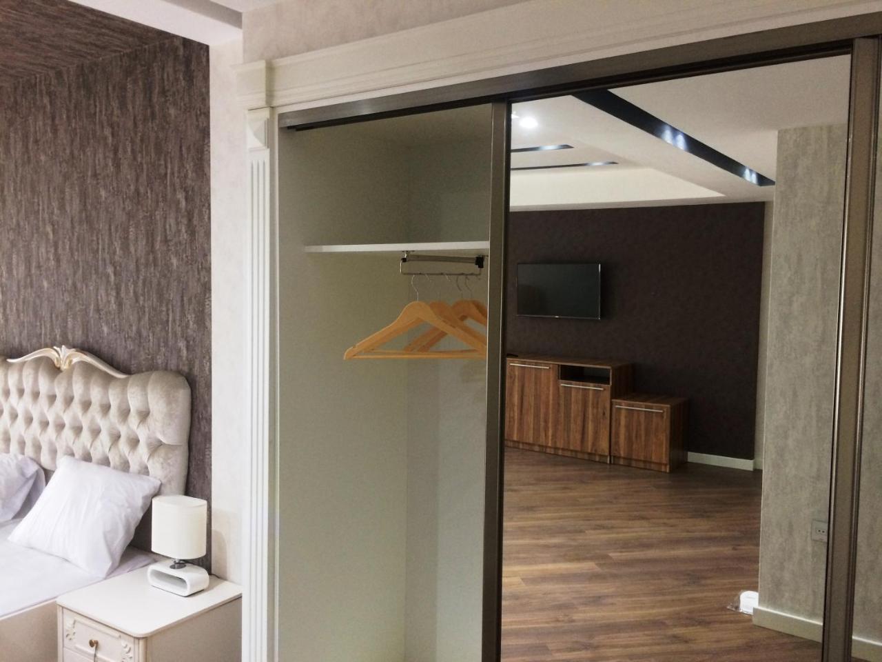 Park Azure Apartment Deluxe 2 Bedroom باكو المظهر الخارجي الصورة