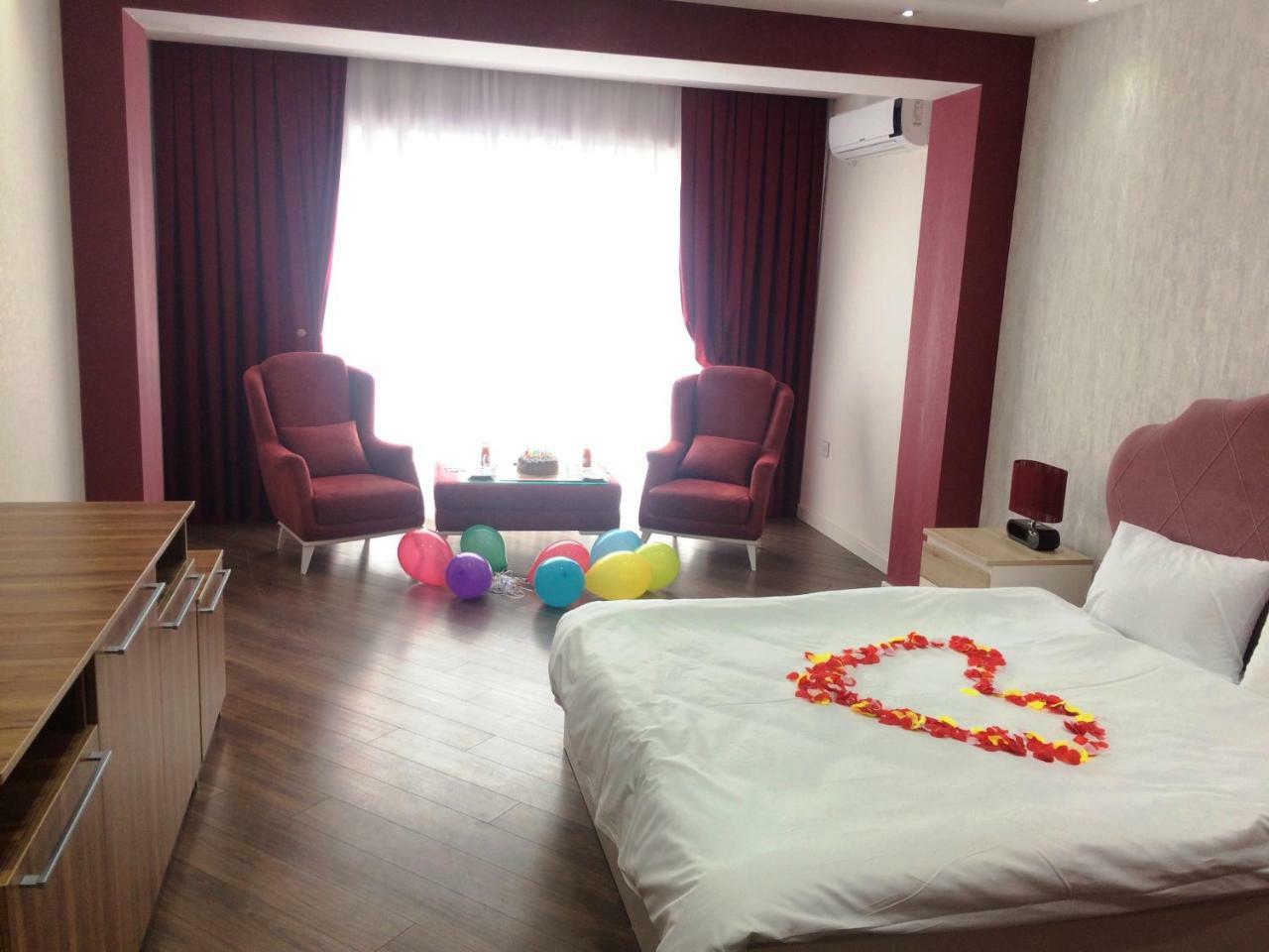 Park Azure Apartment Deluxe 2 Bedroom باكو المظهر الخارجي الصورة